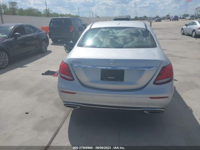 WDDZF4JB9KA489868 Mercedes-Benz E-class E 300