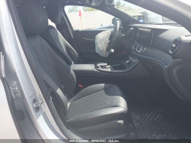 WDDZF4JB9KA489868 Mercedes-Benz E-class E 300