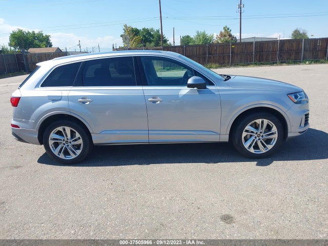 WA1LXBF73ND014719 Audi Q7 Premium Plus