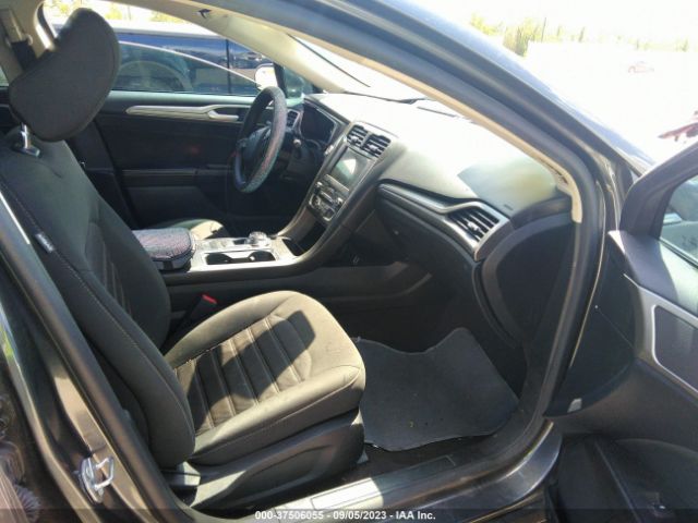 3FA6P0H71LR242247 Ford FUSION SE