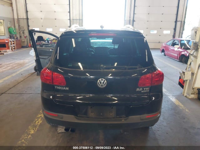 WVGBV3AX8EW559626 Volkswagen TIGUAN SE