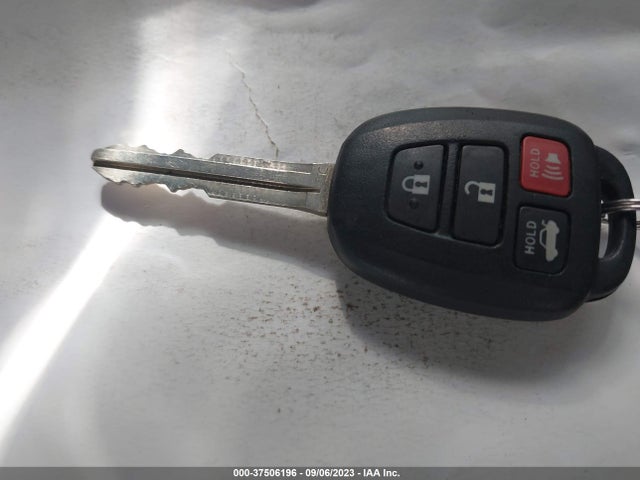 Toyota Corolla 2018 5YFBURHEXJP745637 Image 24