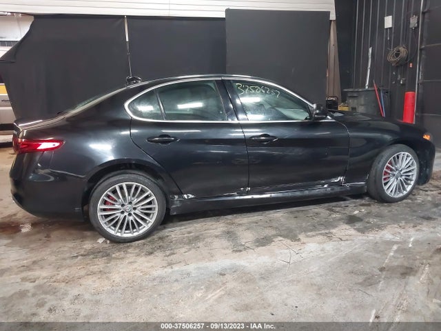 ZARFAEEN2J7580021 Alfa Romeo Giulia Ti Lusso