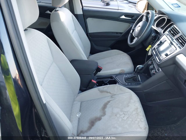 2019 VOLKSWAGEN TIGUAN S VIN: 3VV1B7AX0KM158164