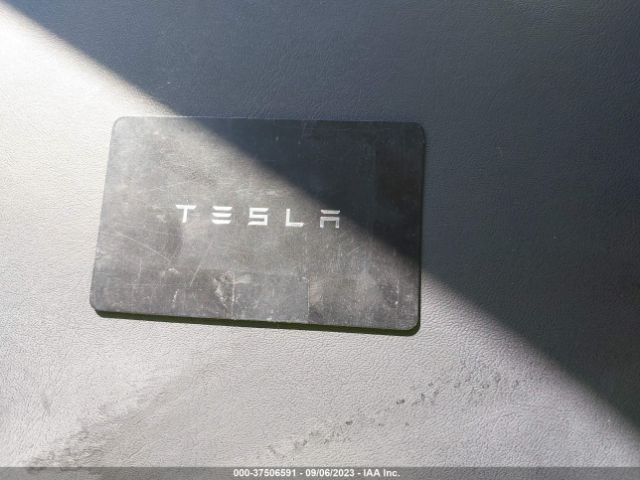 5YJ3E1EA3PF439081 Tesla MODEL 3
