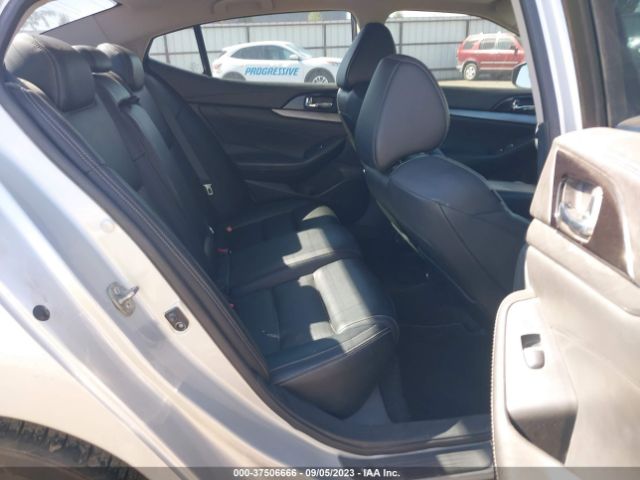 1N4AA6AP8HC443688 Nissan MAXIMA SL