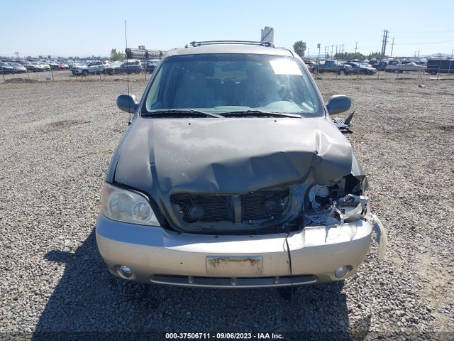 2004 KIA SEDONA LX/EX VIN: KNDUP131746587307