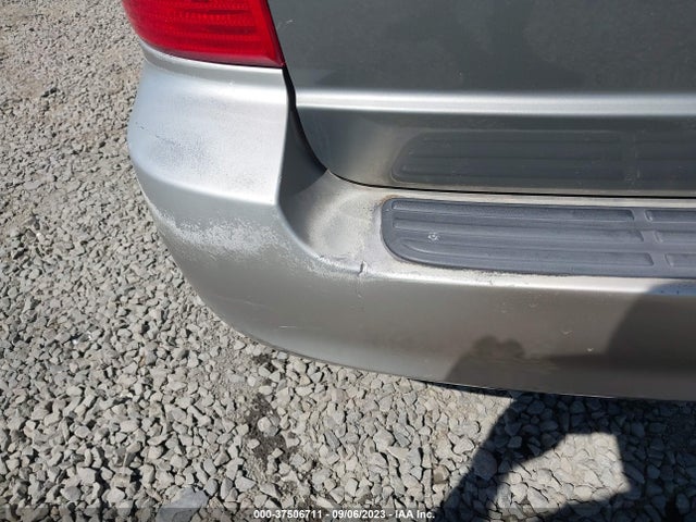 2004 KIA SEDONA LX/EX VIN: KNDUP131746587307