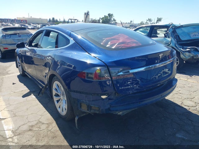 Tesla Model S 60/75 2017 5YJSA1E16HF178814 Image 3