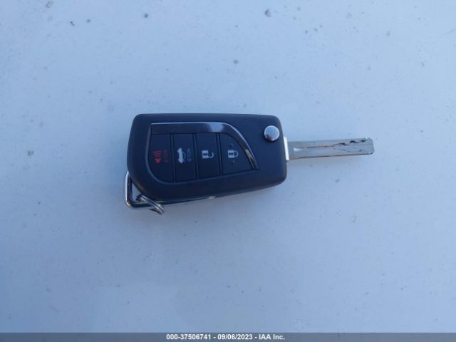 5YFEPMAE1NP281841 Toyota COROLLA LE