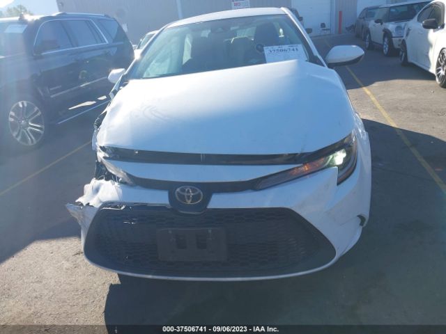 5YFEPMAE1NP281841 Toyota COROLLA LE