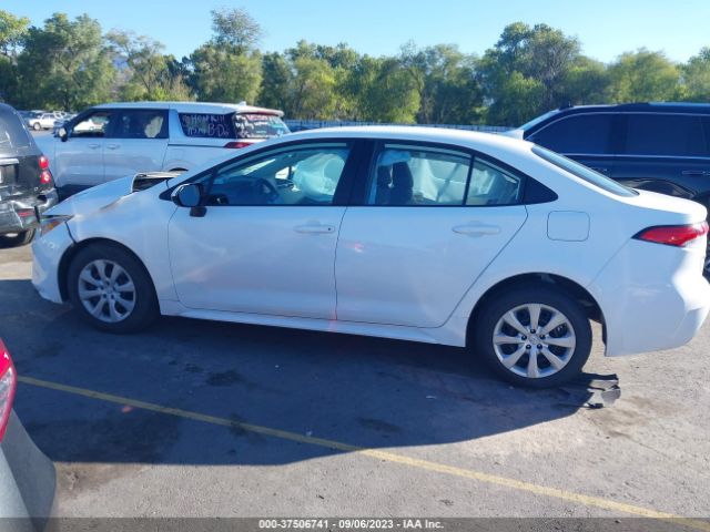 5YFEPMAE1NP281841 Toyota COROLLA LE