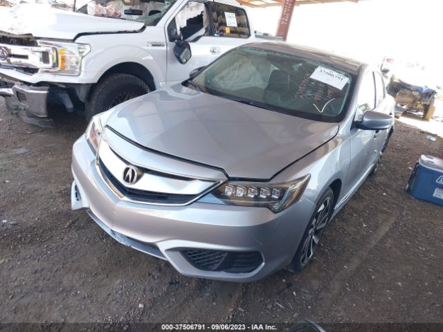 19UDE2F48JA008353 Acura Ilx Special Edition