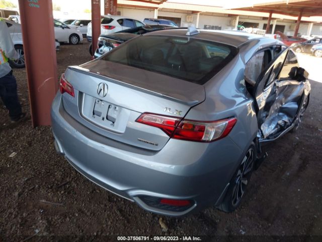 19UDE2F48JA008353 Acura Ilx Special Edition