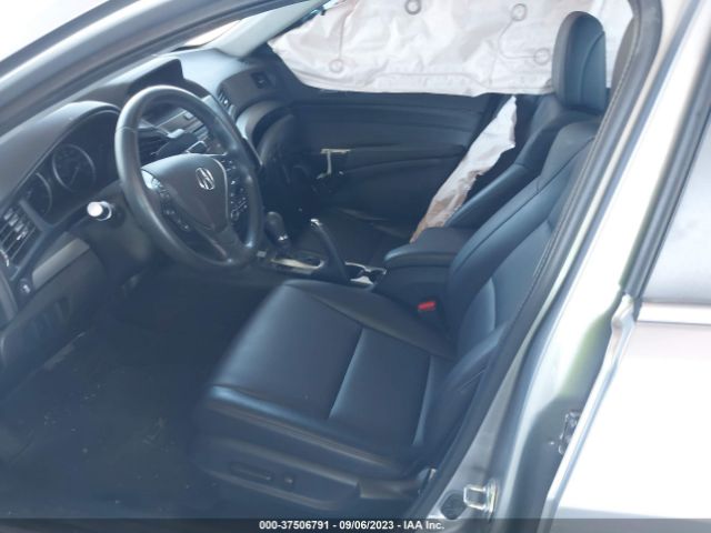 19UDE2F48JA008353 Acura Ilx Special Edition