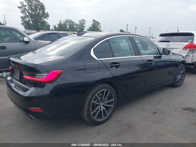 BMW 3 Series 330i 2021 3MW5R1J07M8B56299 Image 4
