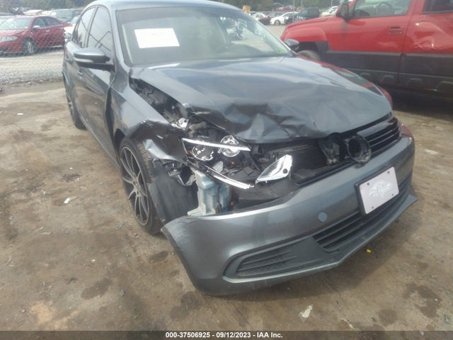 3VWD17AJ3EM322700 Volkswagen Jetta Sedan Se