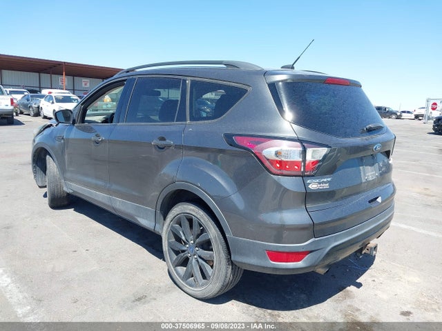 2017 Ford Escape Titanium მანქანა იყიდება აუქციონზე, vin: 1FMCU0J9XHUD19940, აუქციონის ნომერი: 37506965