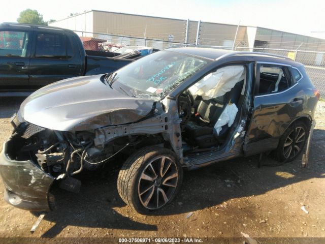 JN1BJ1CR2JW267924 Nissan Rogue Sport Sl