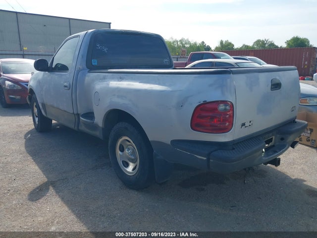 2002 FORD F-150 XL/XLT VIN: 1FTRF07282KA73038