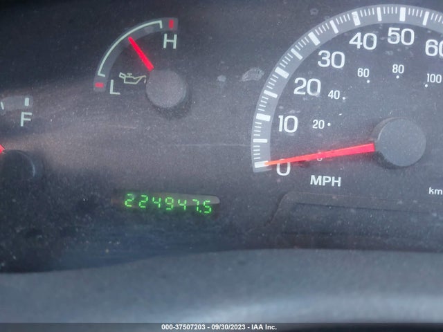 2002 FORD F-150 XL/XLT VIN: 1FTRF07282KA73038