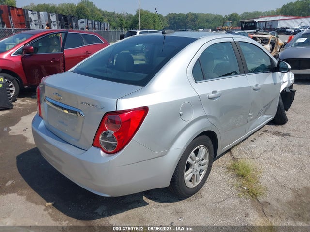 Chevrolet SONIC LT 2015 1G1JC5SG1F4120662 Image 4