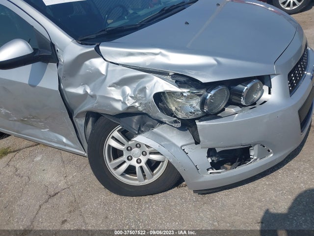 Chevrolet SONIC LT 2015 1G1JC5SG1F4120662 Image 6