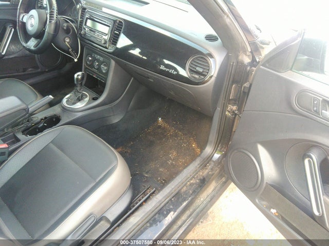 3VWF17AT7FM644428 Volkswagen Beetle Coupe 1.8t Fleet Edition
