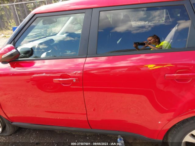 KNDJX3A54G7823138 KIA Soul !
