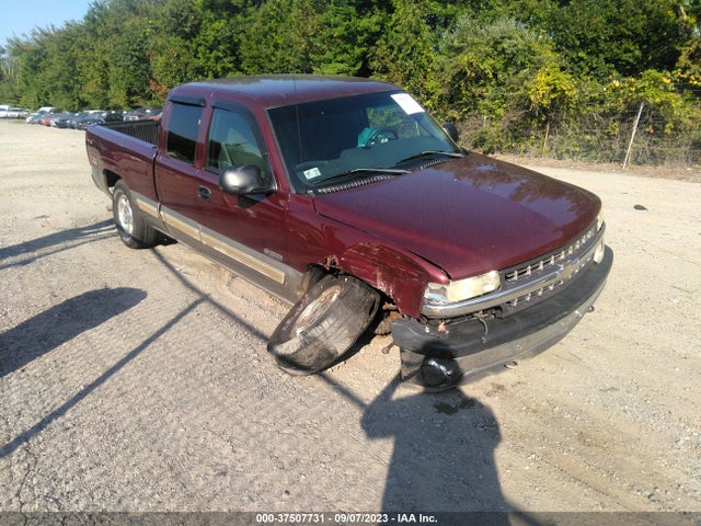 2002 CHEVROLET SILVERADO 1500 LS VIN: 2GCEK19V521400518