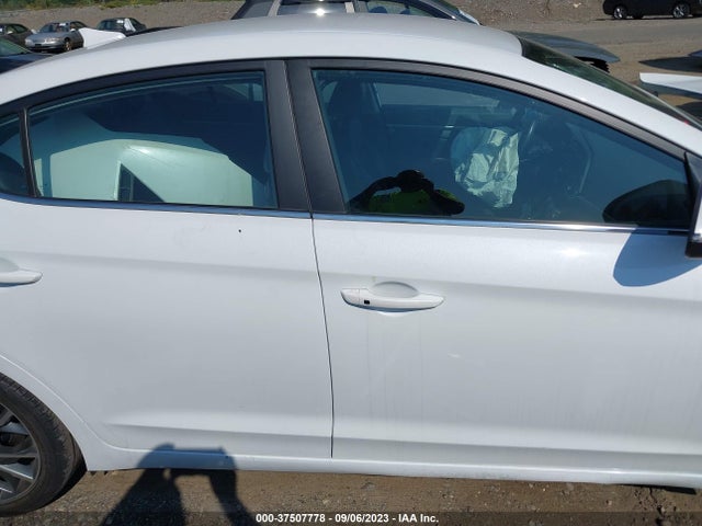 Hyundai Elantra Limited 2019 5NPD84LF6KH454860 Image 13