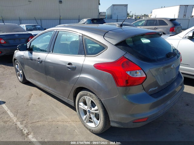 Ford FOCUS SE 2014 1FADP3K2XEL211182 Image 4