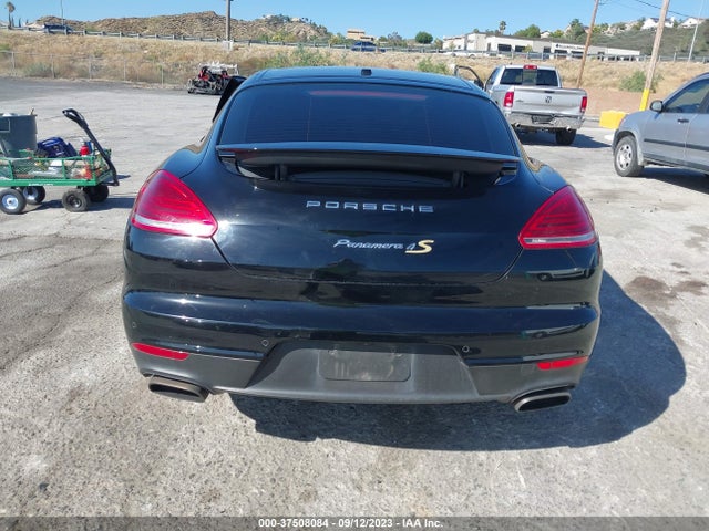 Porsche Panamera 2016 WP0AA2A70GL000601 Image 16