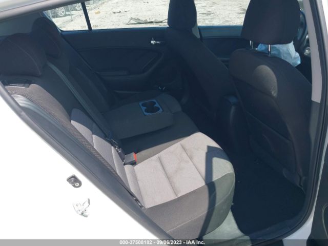 KNAFX5A81G5548073 KIA Forte 5-door Ex