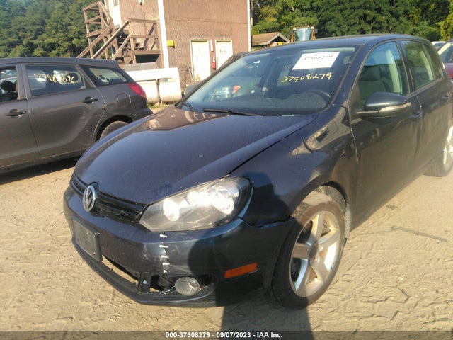 2013 VOLKSWAGEN GOLF TDI W/SUNROOF & NAV VIN: WVWNM7AJ8DW009073