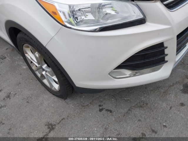 1FMCU0JX7EUC19756 Ford Escape Titanium