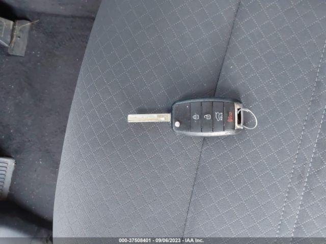 5XYPG4A3XHG290232 KIA SORENTO LX