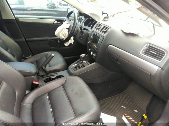 3VWDB7AJ0HM243065 Volkswagen Jetta 1.4t Se
