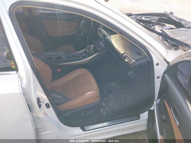 JTHBA1D20G5012300 Lexus IS 200T