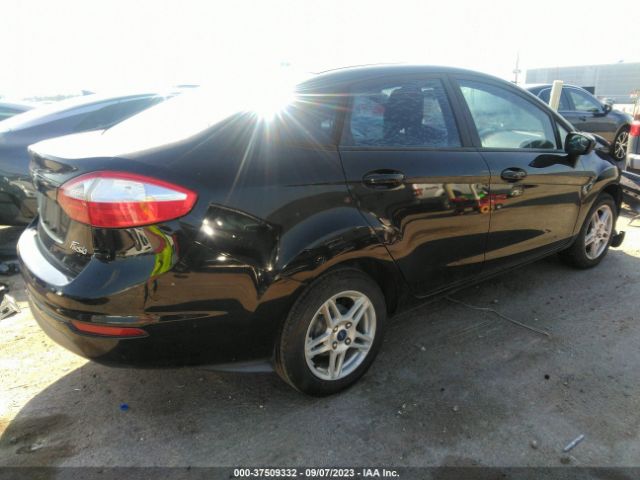 3FADP4BJ5JM130158 Ford FIESTA SE