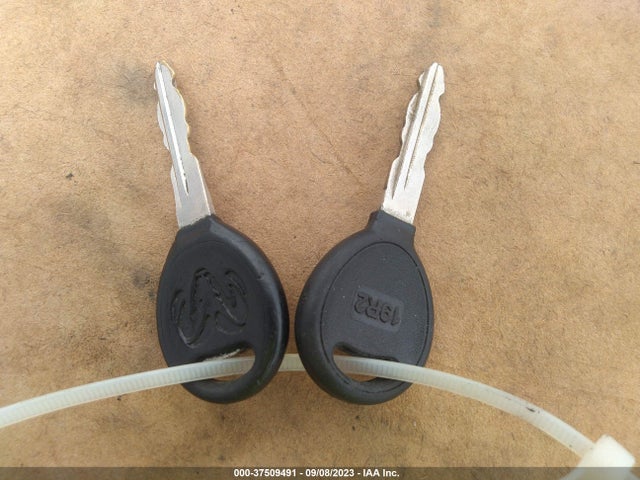 2002 DODGE DAKOTA BASE VIN: 1B7GL12X62S528588