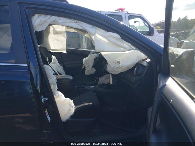 2017 TOYOTA RAV4 XLE VIN: JTMRFREV5HJ166504
