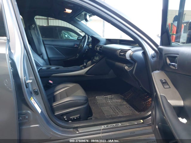JTHBA1D22G5005560 Lexus IS 200T