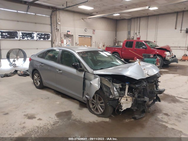 2015 HYUNDAI SONATA 2.4L SE VIN: 5NPE24AF2FH024547