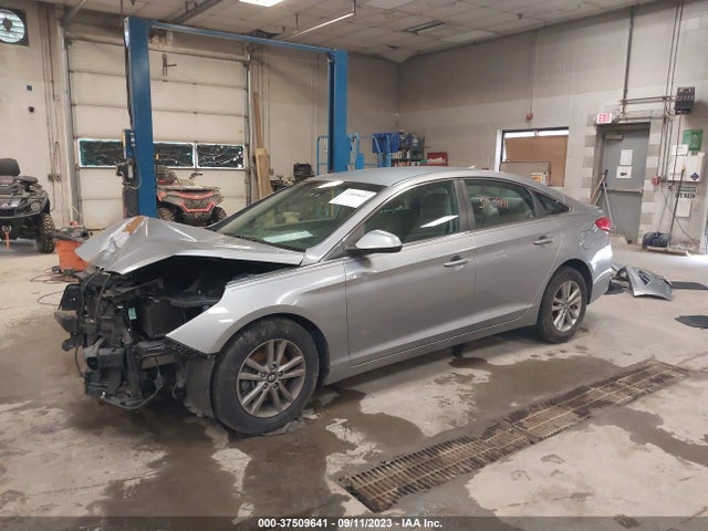 2015 HYUNDAI SONATA 2.4L SE VIN: 5NPE24AF2FH024547