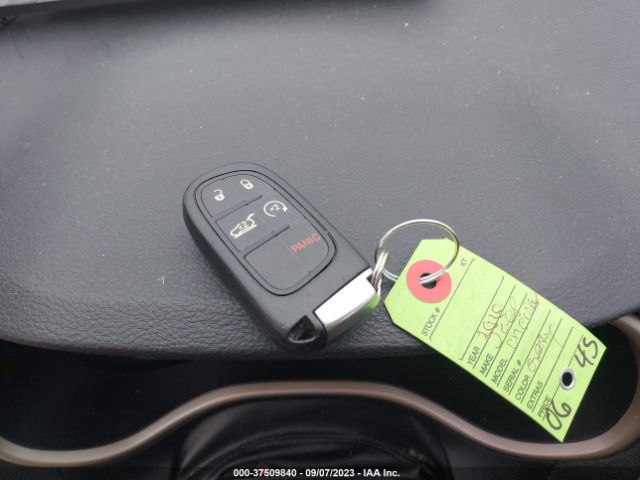 1C4PJLCB1GW200645 Jeep Cherokee Latitude