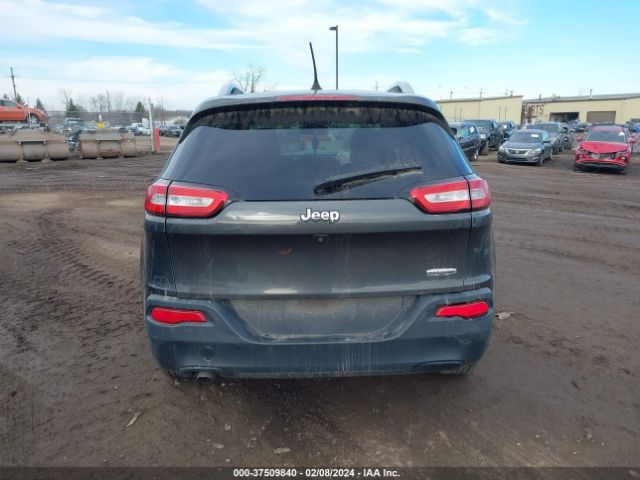 1C4PJLCB1GW200645 Jeep Cherokee Latitude