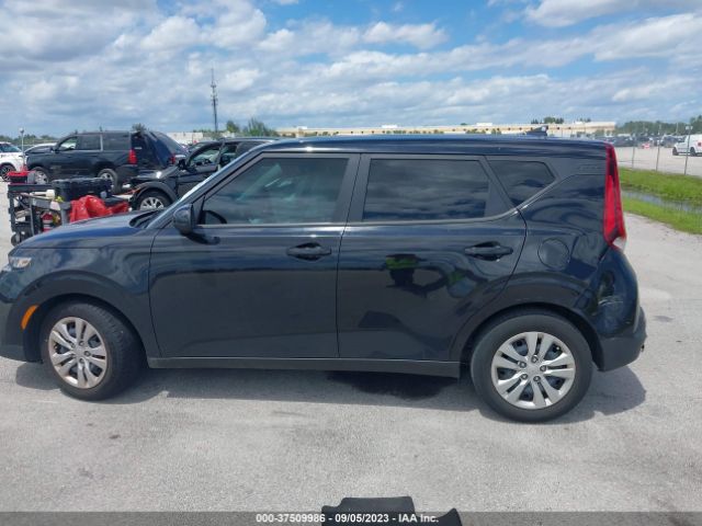 KNDJ23AU0N7800572 KIA SOUL LX