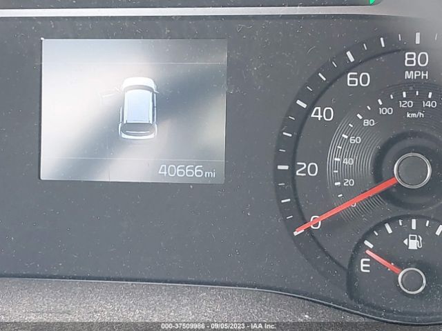 KNDJ23AU0N7800572 KIA SOUL LX