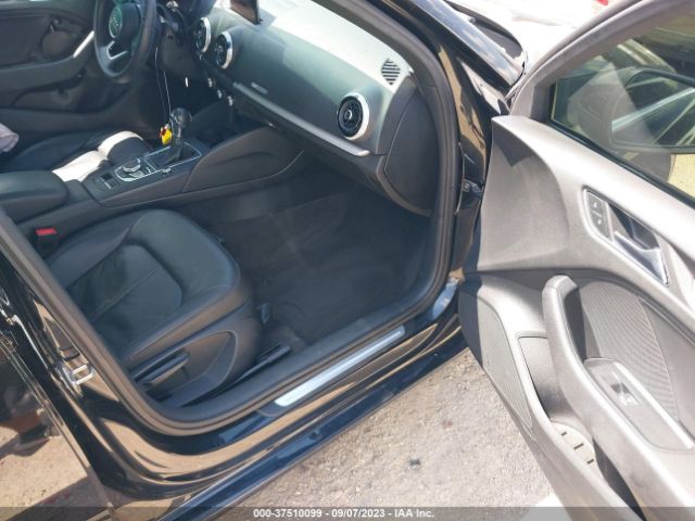 WAUAUGFFXK1010901 Audi A3 40 Premium/40 Titanium Premium